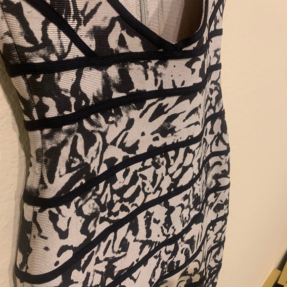 House of CB bodycon floral print halter neck dress - Picture 6 of 6